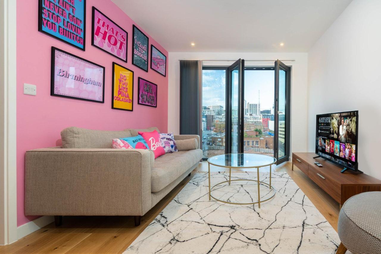 Maevela Apartments ☆ Pink Luxury Apartment With Balcony - Birmingham City Centre - 5 Min Walk From Bullring, Cube, Mailbox, New Street Station - Free Netflix & Wifi المظهر الخارجي الصورة