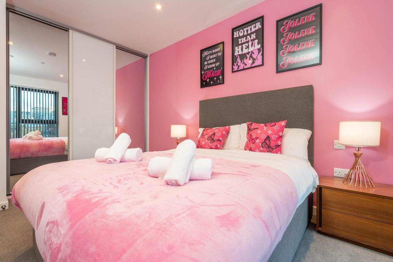 Maevela Apartments ☆ Pink Luxury Apartment With Balcony - Birmingham City Centre - 5 Min Walk From Bullring, Cube, Mailbox, New Street Station - Free Netflix & Wifi المظهر الخارجي الصورة