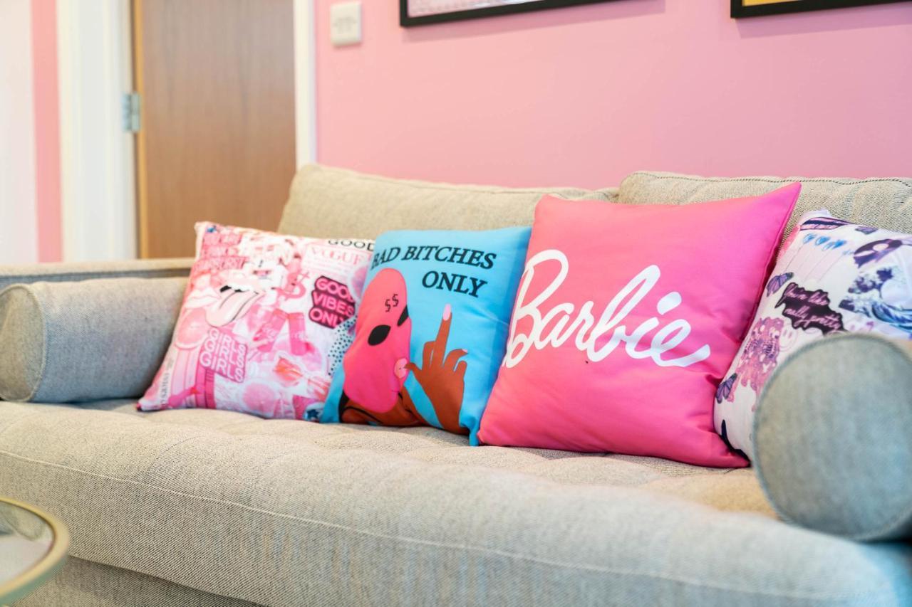 Maevela Apartments ☆ Pink Luxury Apartment With Balcony - Birmingham City Centre - 5 Min Walk From Bullring, Cube, Mailbox, New Street Station - Free Netflix & Wifi المظهر الخارجي الصورة